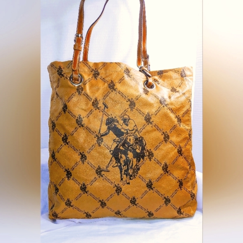 U.S. POLO ASSN. Large CLASSIC Tan & Brown Leather Bag with shoulder straps.